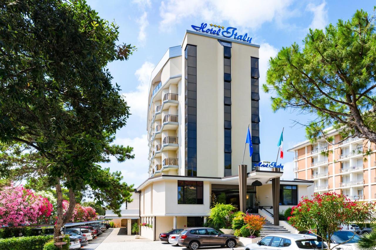 Hotel Italy Bibione Exterior photo